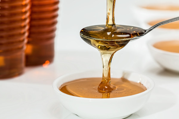 honey on a spon