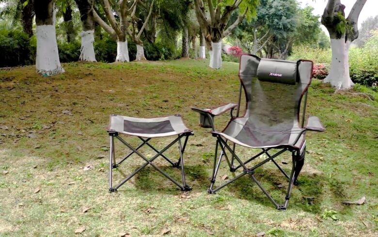 Xgear Camping lounge folding chair with side table